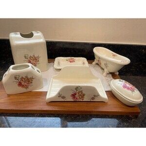 6 piece vintage Athena bathroom set up